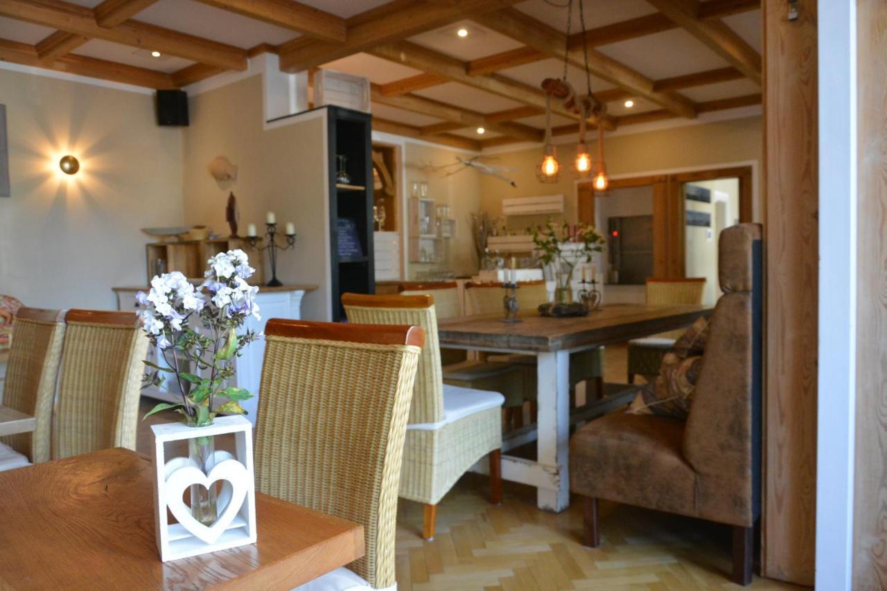Gaestehaus Astrids Strandmuschel Binz Buitenkant foto